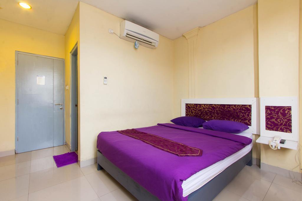 Wijaya Imperial Hotel Baturetno Exterior foto